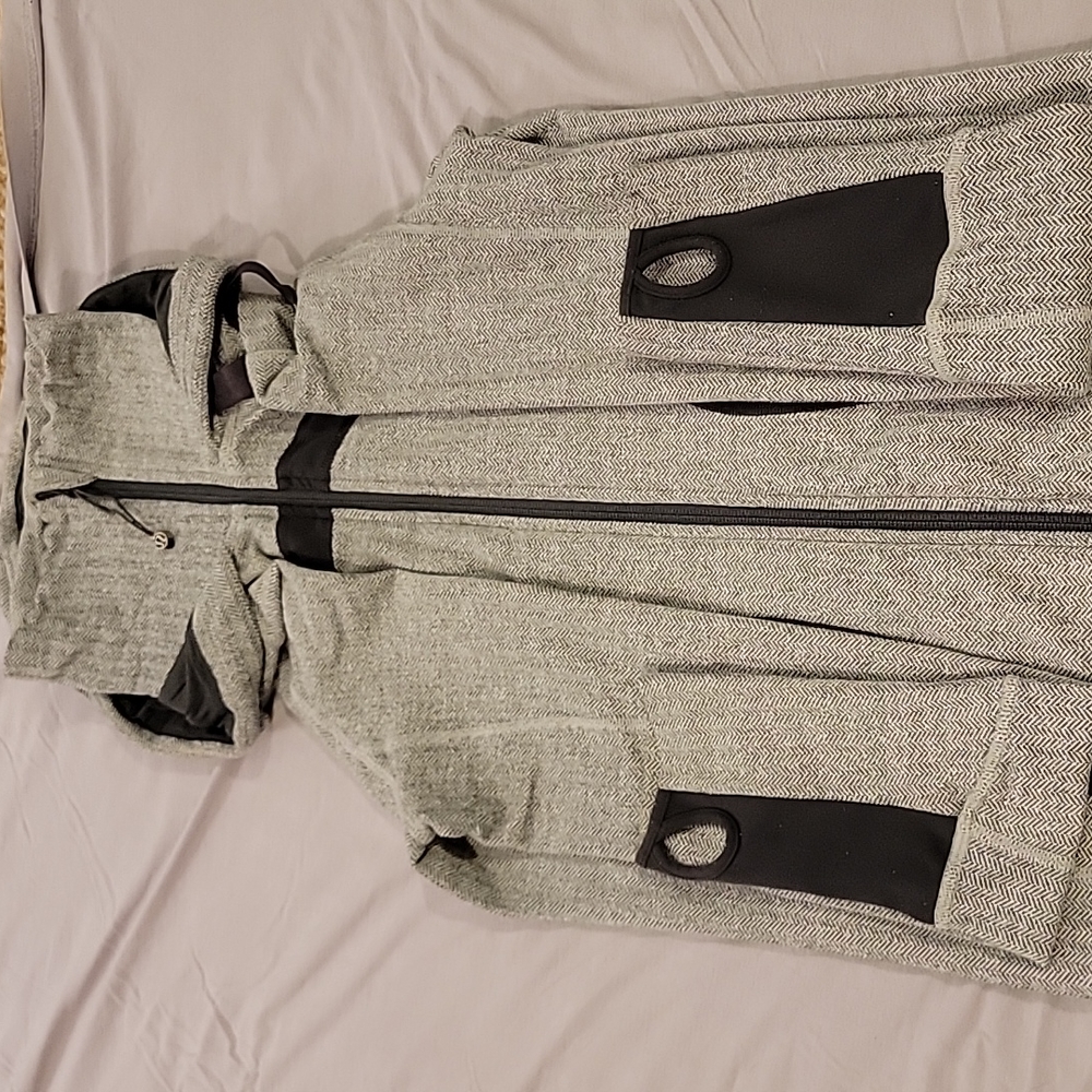 Lululemon sweater